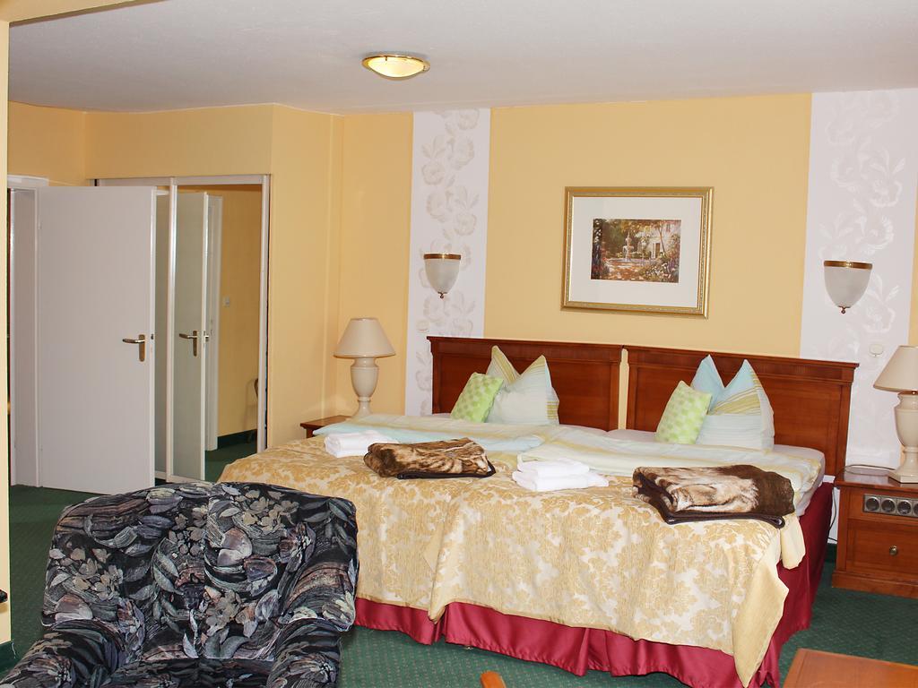 Parkhotel Sonne Schonau im Schwarzwald Ngoại thất bức ảnh