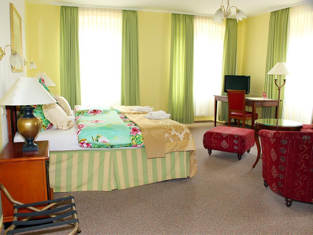 Parkhotel Sonne Schonau im Schwarzwald Ngoại thất bức ảnh