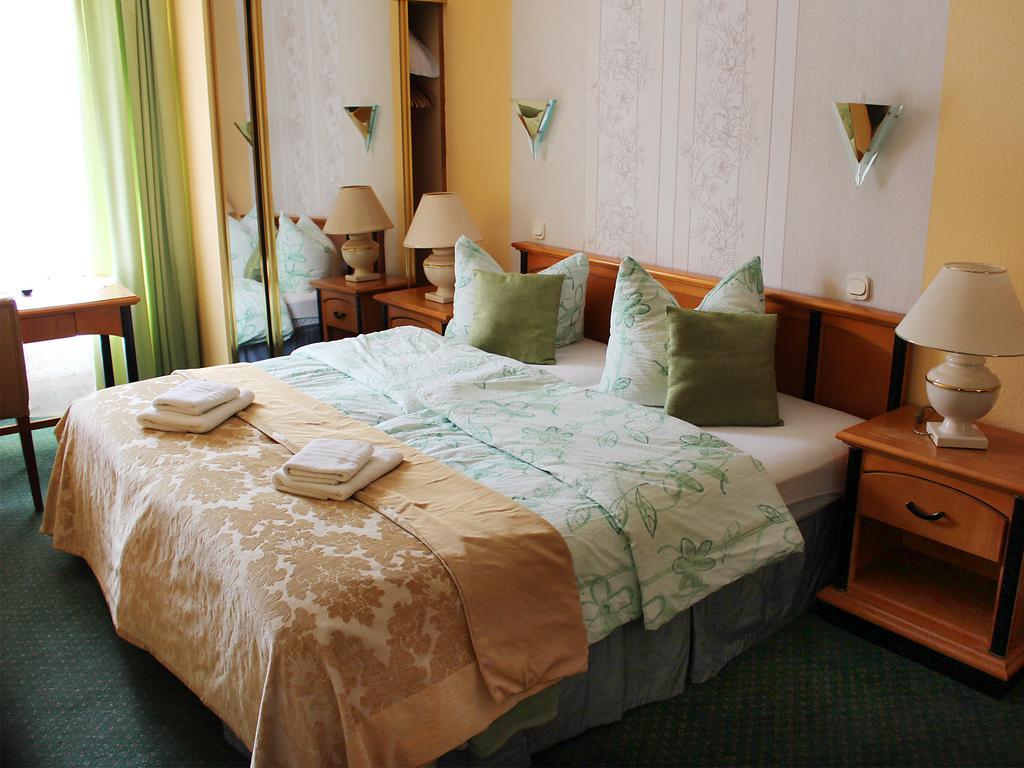 Parkhotel Sonne Schonau im Schwarzwald Ngoại thất bức ảnh